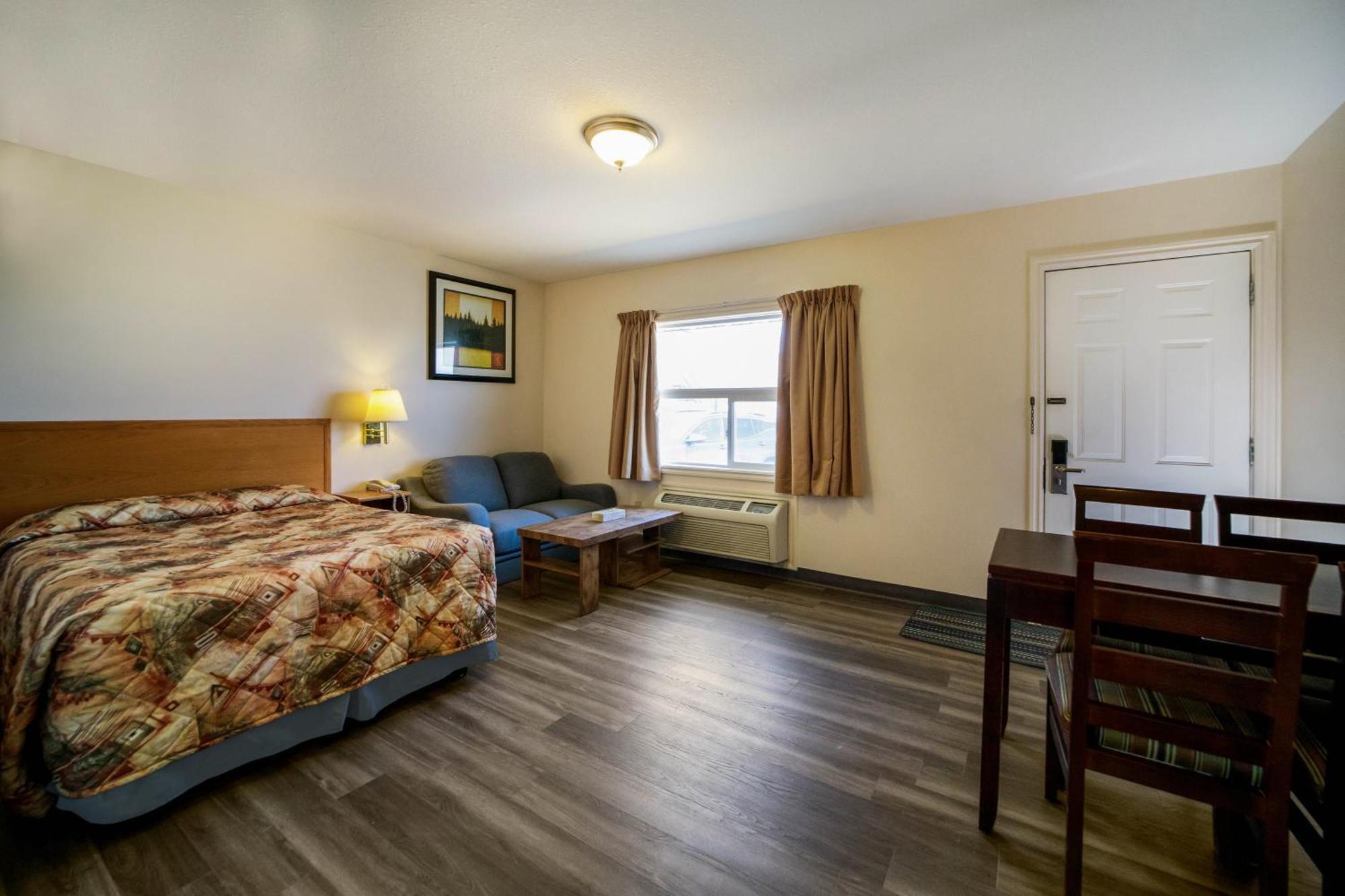 Canadas Best Value Inn Fort St John Fort St. John Esterno foto